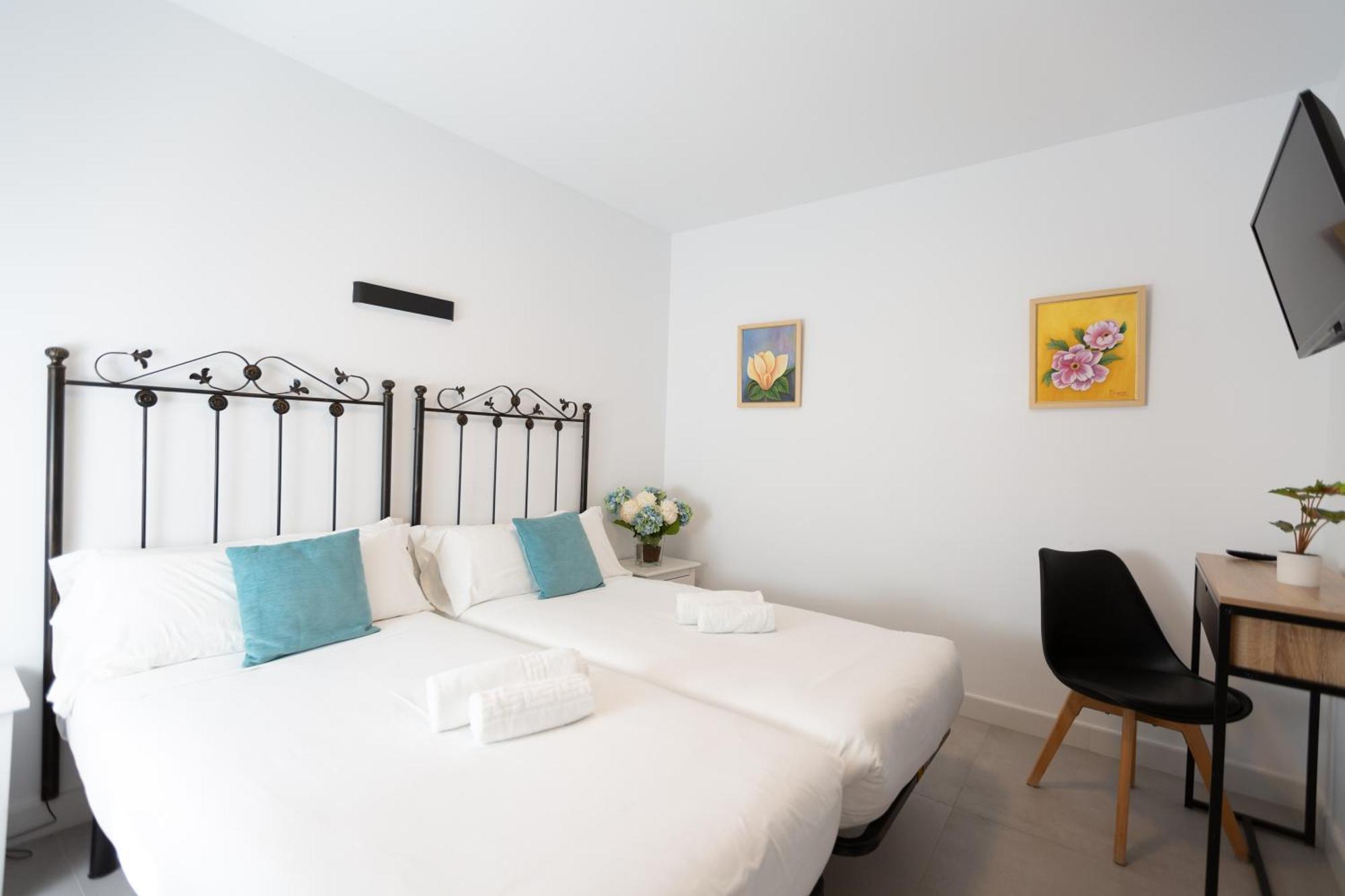 Hotel Mediterráneo Estepona Esterno foto
