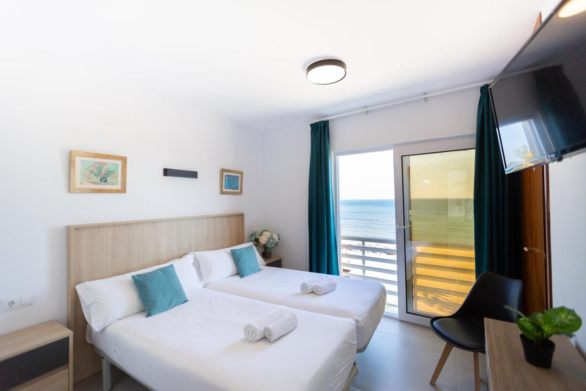 Hotel Mediterráneo Estepona Esterno foto
