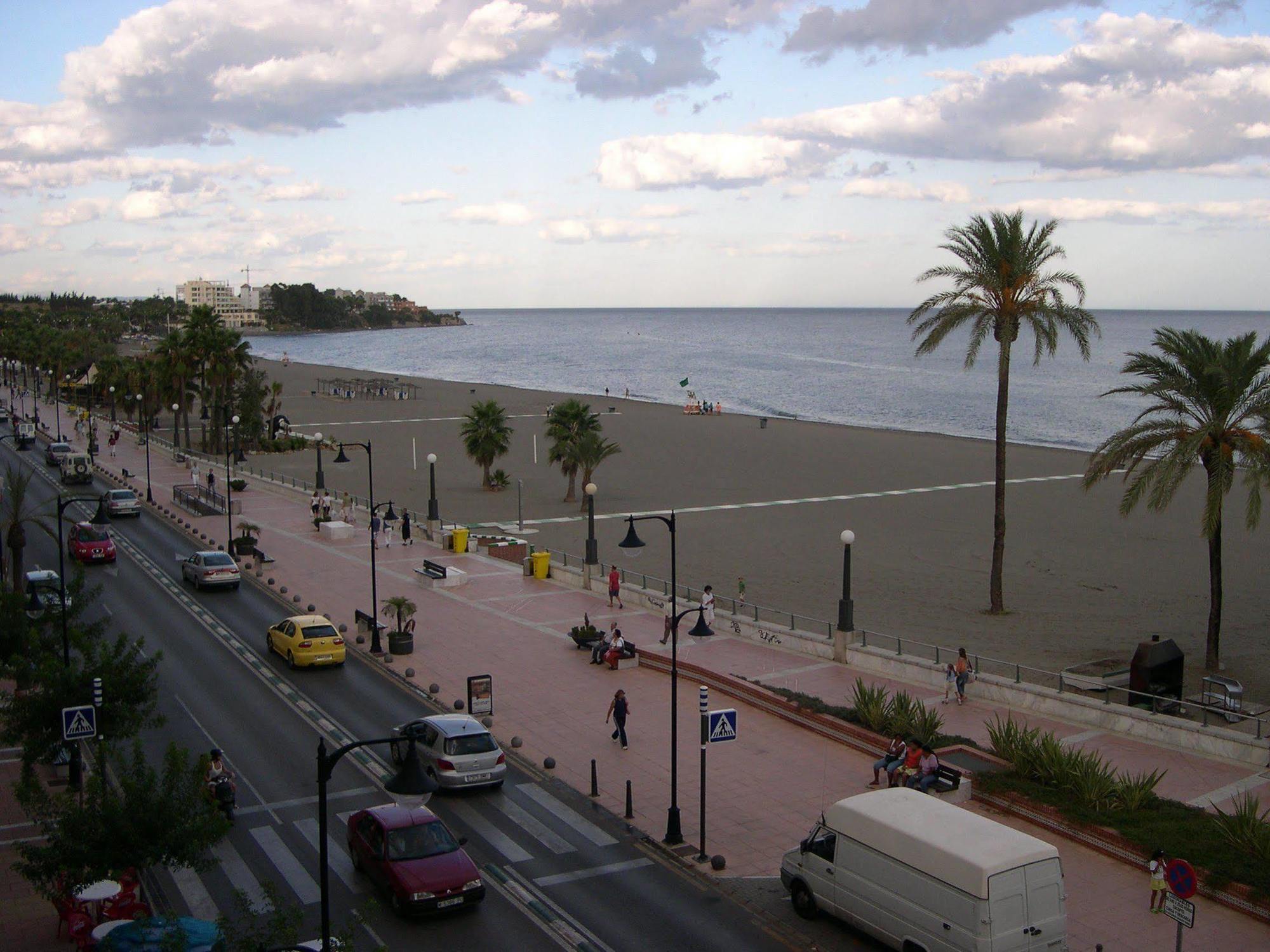 Hotel Mediterráneo Estepona Esterno foto